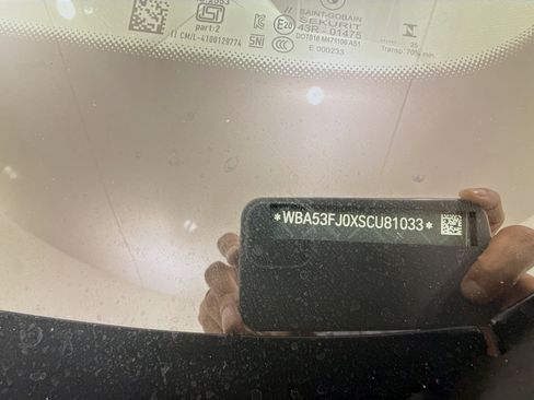 Used 2025 BMW 530i xDrive w/ Premium Package image 35