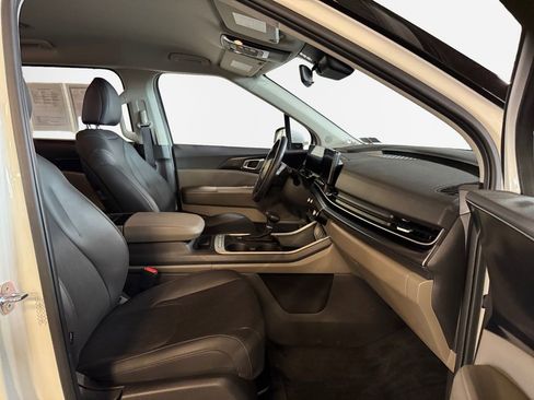 Certified 2026 Kia Carnival FWD image 26