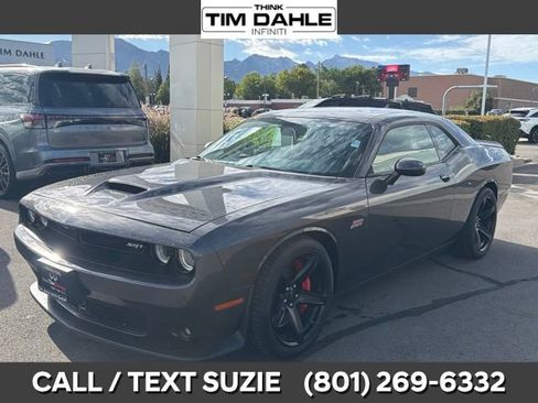 Used 2018 Dodge Challenger SRT RWD image 6