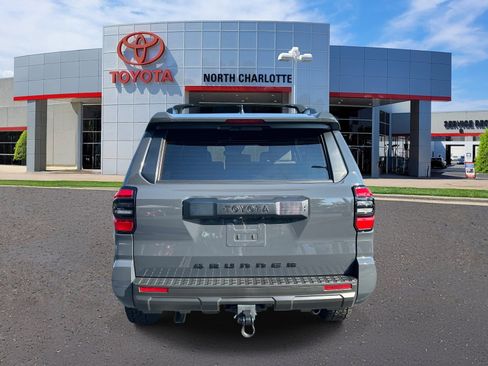 Used 2026 Toyota 4Runner SR5 AWD/4WD image 5