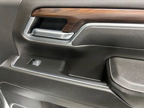 Used 2025 GMC Sierra 3500 SLT image 41