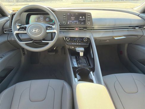 New 2026 Hyundai Elantra Blue image 22