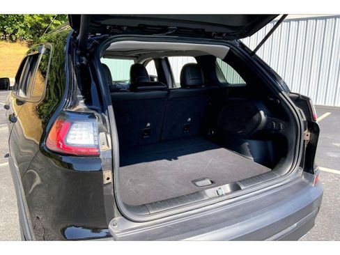 Used 2022 Jeep Cherokee Latitude Lux w/ Sun & Sound Group FWD image 27