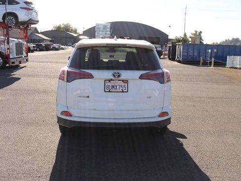 Used 2018 Toyota RAV4 LE w/ All Weather Liner Package FWD image 6