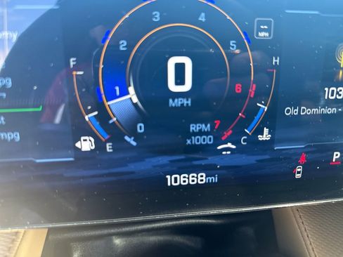 Used 2025 Chevrolet Equinox ACTIV w/ Safety and Technology Package FWD image 20