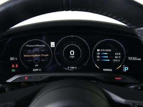 Certified 2022 Porsche Taycan 4 Cross Turismo image 14