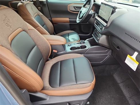 New 2025 Ford Bronco Sport Outer Banks image 9