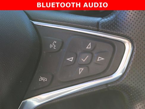 Used 2020 Chevrolet Equinox LT image 17