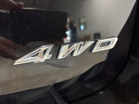 Used 2021 Ford Explorer XLT w/ Equipment Group 202A image 11