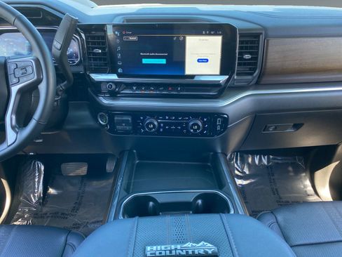 Used 2024 Chevrolet Silverado 3500 High Country w/ High Country Premium Package image 11