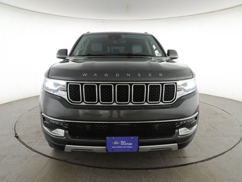 Used 2022 Jeep Wagoneer Series II AWD/4WD image 2