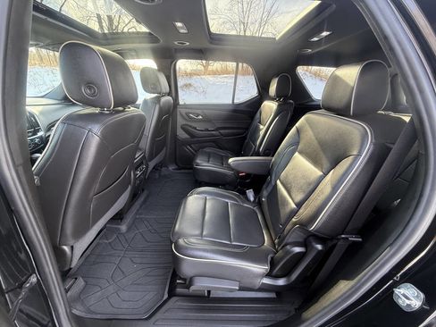 Used 2023 Chevrolet Traverse Premier w/ Redline Edition image 9