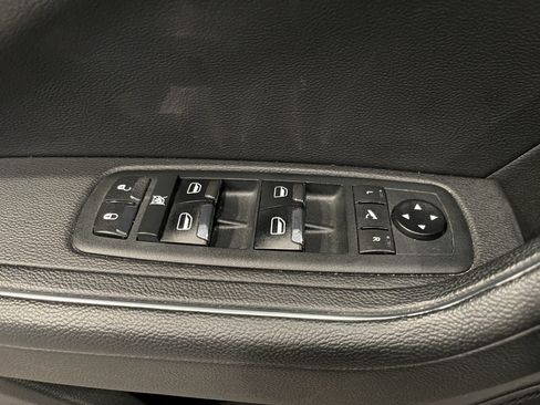 Used 2022 Maserati Levante GT AWD/4WD image 11
