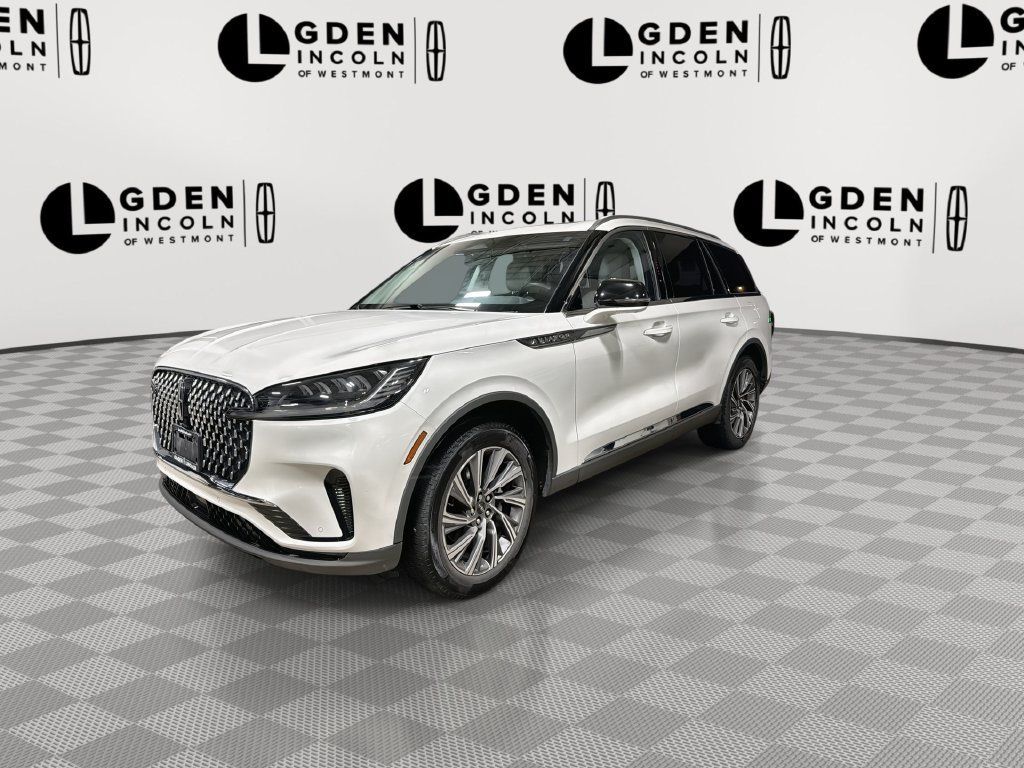 Used 2025 Lincoln Aviator AWD image 4