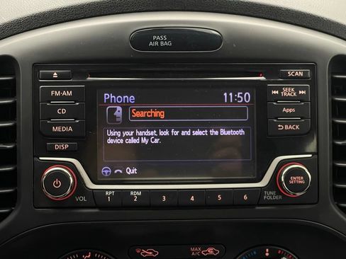 Used 2015 Nissan Juke S FWD image 21