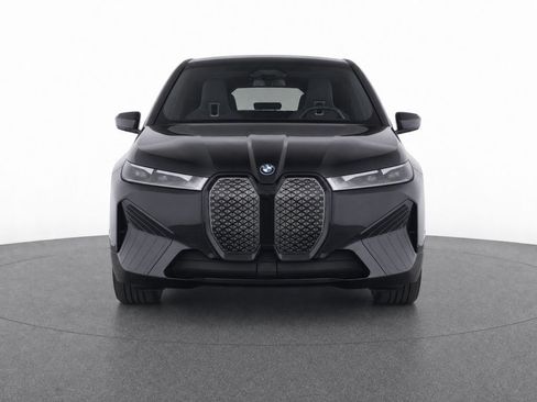 Used 2024 BMW iX xDrive50 w/ Sport Package AWD/4WD image 8