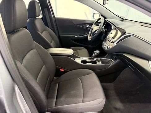 Used 2024 Chevrolet Malibu LT image 17