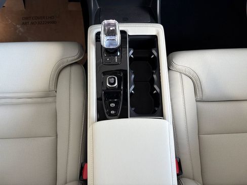 New 2026 Volvo XC90 T8 Ultra image 13