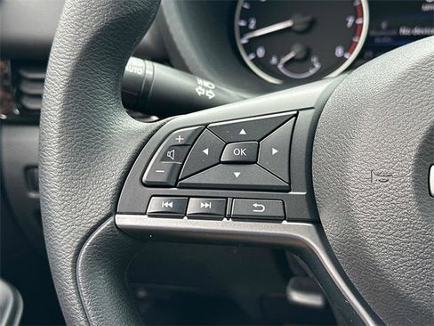 New 2025 Nissan Sentra SV w/ Trunk Package image 18