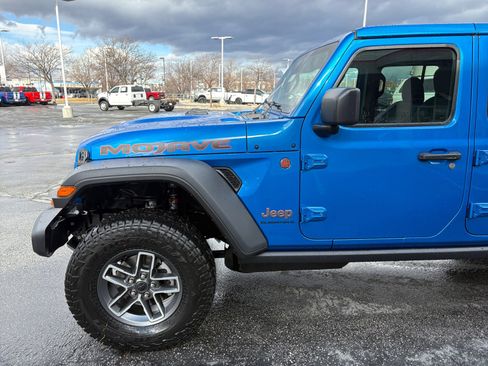 New 2026 Jeep Gladiator Mojave image 10