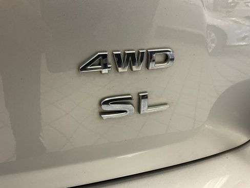 Used 2019 Nissan Pathfinder SL image 27