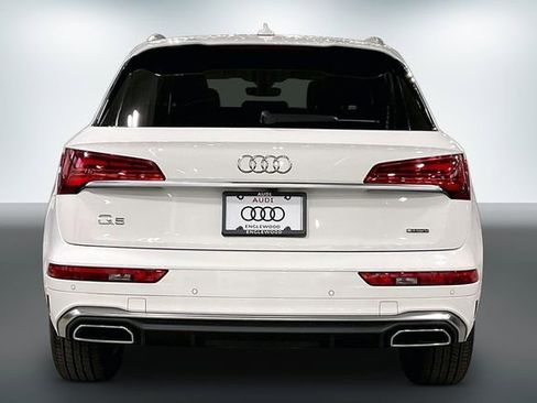 Used 2023 Audi Q5 2.0T Premium w/ Convenience Package AWD/4WD image 4