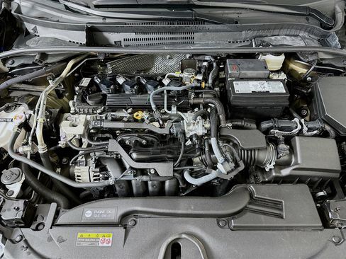 Used 2025 Toyota Corolla LE image 31