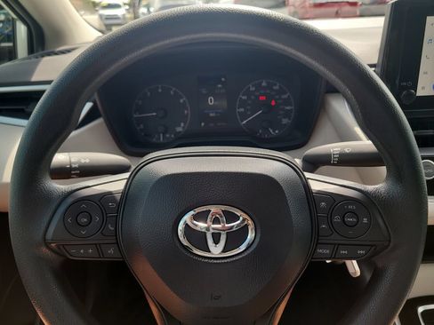 Used 2025 Toyota Corolla LE FWD image 25