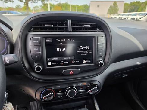 Certified 2025 Kia Soul LX w/ LX Technology Package FWD image 24