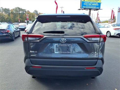 Used 2022 Toyota RAV4 XLE Premium image 2