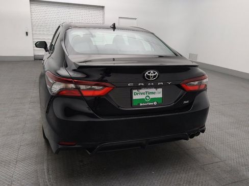 Used 2022 Toyota Camry SE image 6