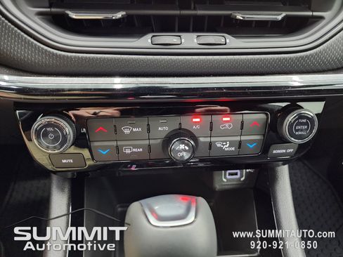 New 2026 Jeep Compass Latitude AWD/4WD image 16