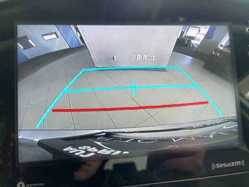 Used 2022 Toyota Camry LE image 32