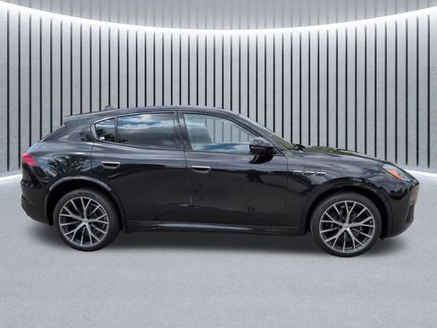 Used 2023 Maserati Grecale Modena AWD/4WD image 2