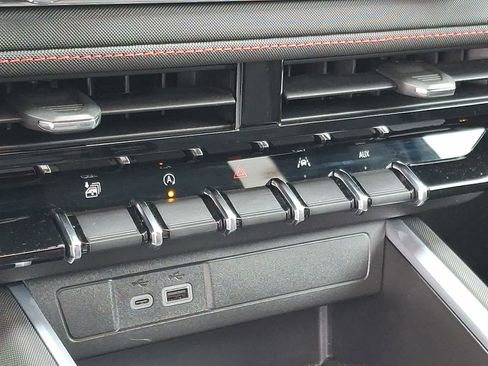 New 2025 Chevrolet Colorado Z71 w/ Midnight Edition image 11