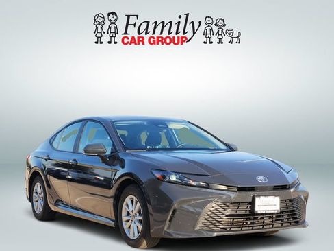 Used 2025 Toyota Camry LE FWD image 2
