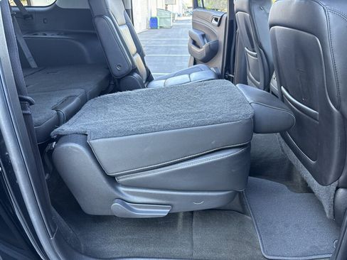 Used 2015 Chevrolet Suburban LTZ RWD image 33