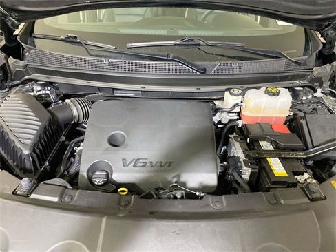 Certified 2023 Chevrolet Traverse RS image 16