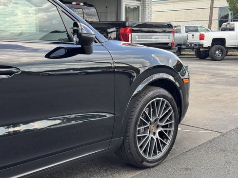 Used 2020 Porsche Cayenne AWD/4WD image 8