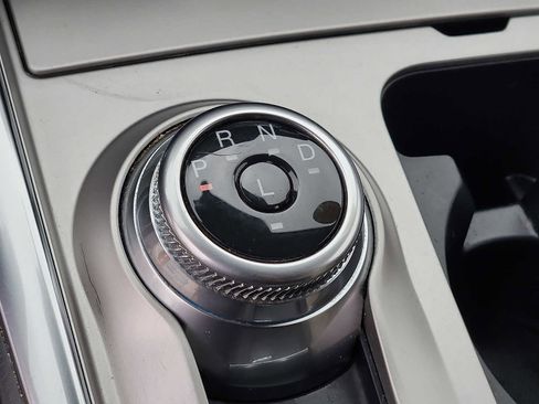 Used 2022 Ford Explorer XLT w/ Equipment Group 202A image 14