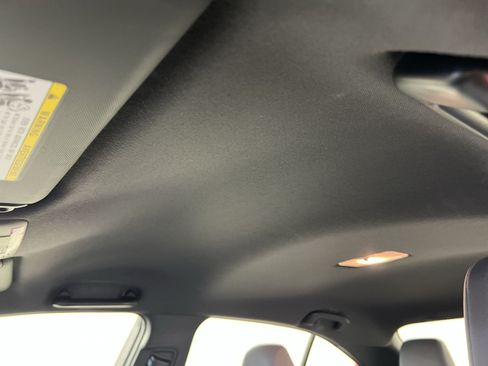 Used 2020 Toyota Corolla SE w/ Carpet Mat Package (TMS) FWD image 25