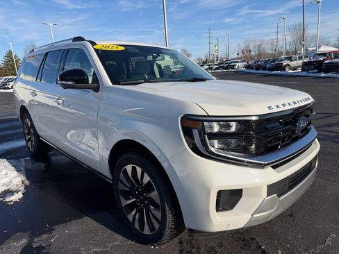New 2025 Ford Expedition Max Platinum w/ Platinum Ultimate Package image 4