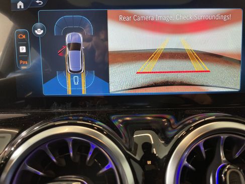 Certified 2025 Mercedes-Benz GLA 35 AMG AMGﾮ GLA 35 image 25