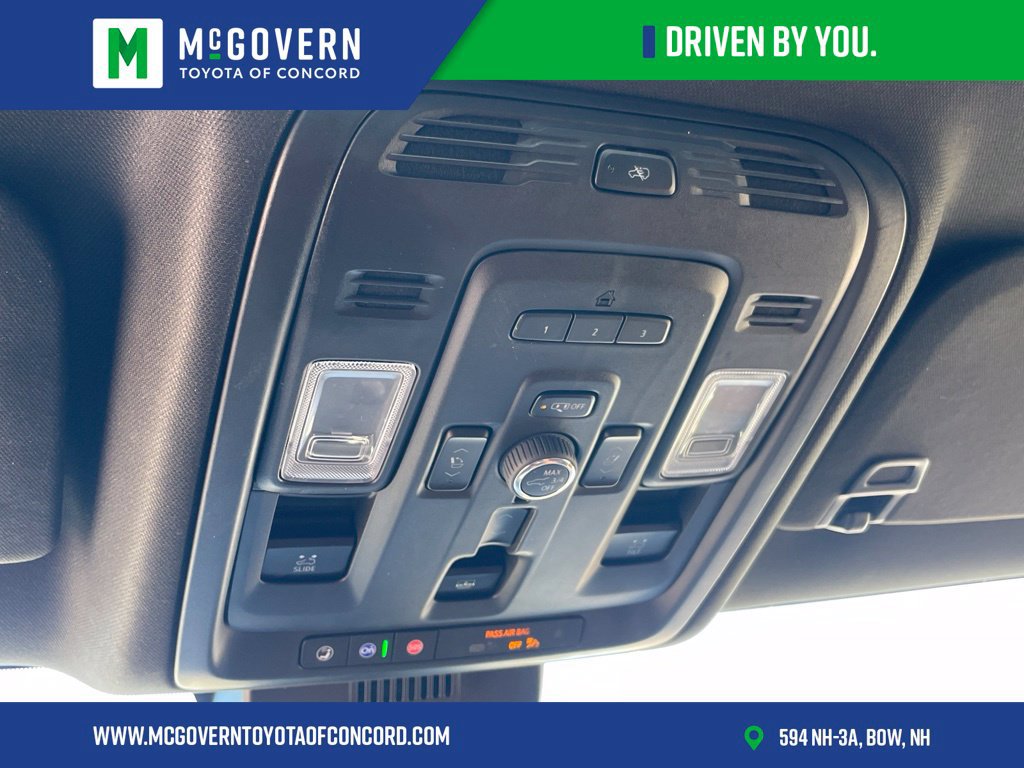 Used 2023 GMC Yukon XL Denali Ultimate AWD/4WD image 25