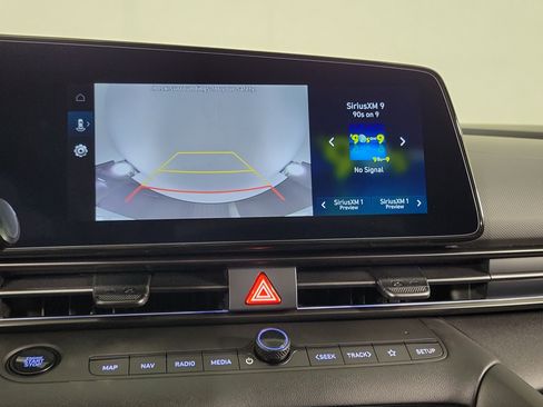 New 2025 Hyundai Elantra SEL image 14