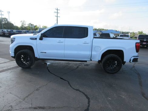 Used 2025 GMC Sierra 1500 AT4 w/ AT4 Premium Package AWD/4WD image 9