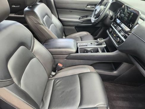 Used 2022 Nissan Pathfinder SL w/ SL Premium Package FWD image 13