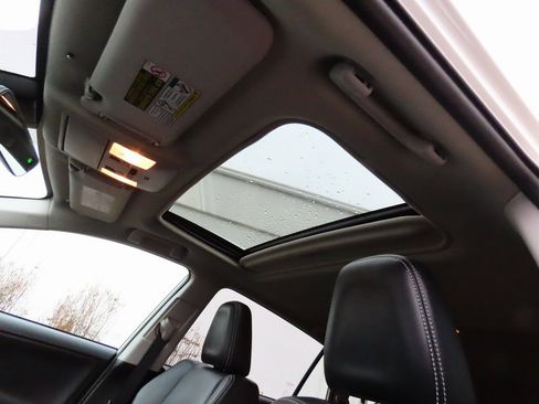 Used 2016 Toyota RAV4 Limited image 52