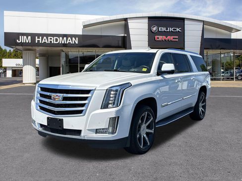 Used 2016 Cadillac Escalade ESV Luxury RWD image 3