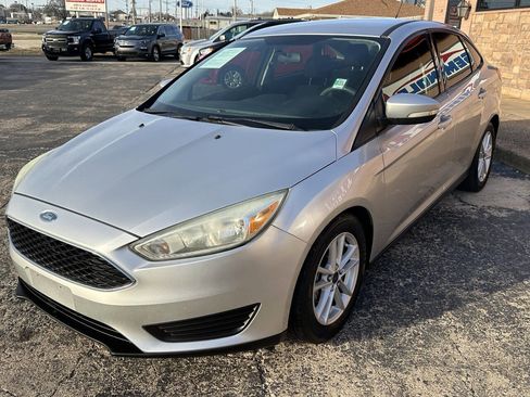 Used 2016 Ford Focus SE image 5